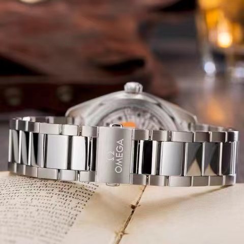 瑞士欧米茄手表 海马系列天文台认证机械男表220.12.41.21.03.002