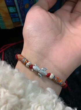 同款锦鲤醒狮本命年编织红绳手链轻奢小众高级设计感新