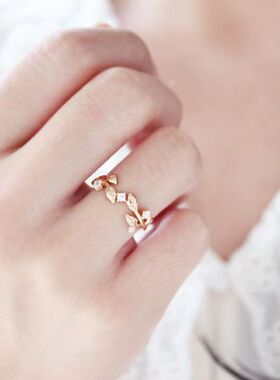 法国coss koko《所念皆星河》轻奢不规则树叶锆石精致镂空戒指