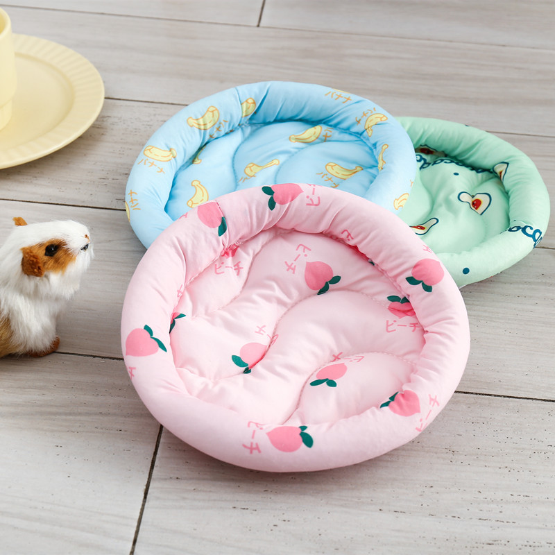 Golden Bear Summer Supplies Pet Rabbit Nest Mat