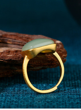 不易掉色中国风牛油果绿方糖仿玉石戒指女轻奢小众设计精致送女友