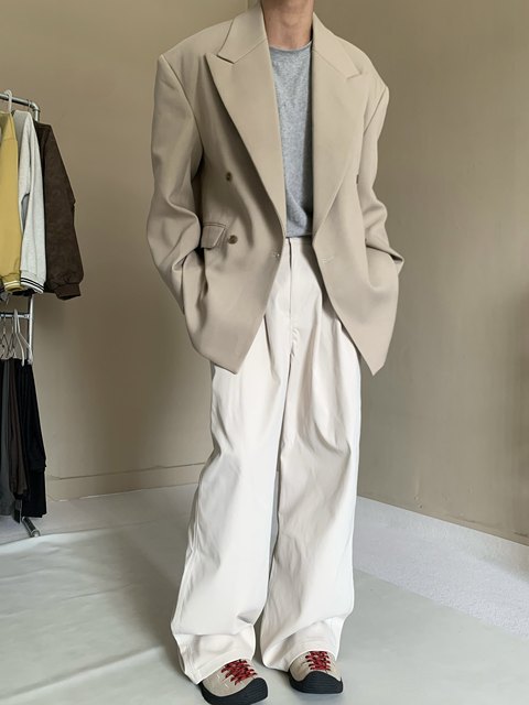 American retro high-end casual suit jackets for men and women with shoulder pads, loose and versatile, Korean style small suit tops for couples American retro high-end casual suit jackets for men and women with shoulder pads, loose and versatile, Korean style small suit tops for couples