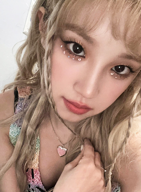 宋雨琦同款项链爱心相框