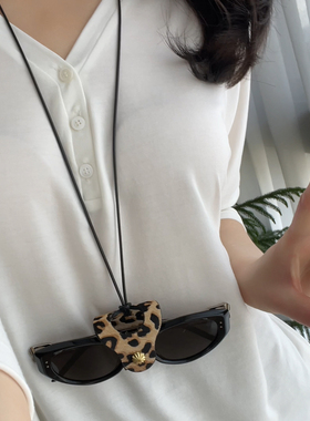 豹纹眼镜挂绳原创高级感