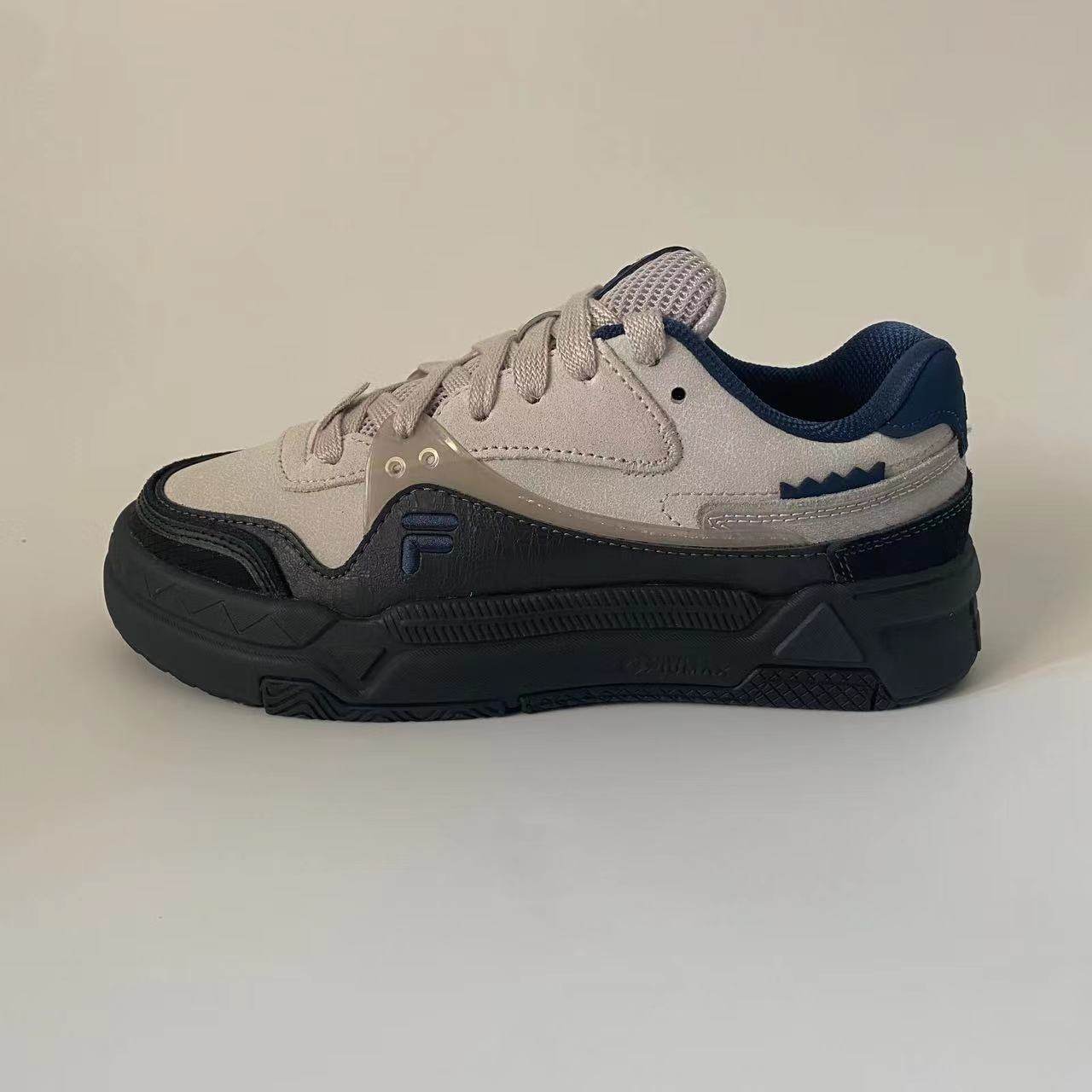 FILA斐乐潮牌女子板鞋 秋季新品厚底潮流休闲运动板鞋 T12W232202,淘宝优惠券,粉丝福利购,淘宝优惠卷