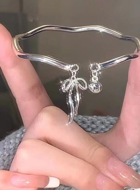 莫比乌斯环在逃公主蝴蝶结铃铛手镯女闺蜜四人手环手链三人款学生