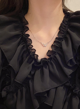 气质简约W字母项链女轻奢小众设计感日韩时尚个性网红锁骨链配饰