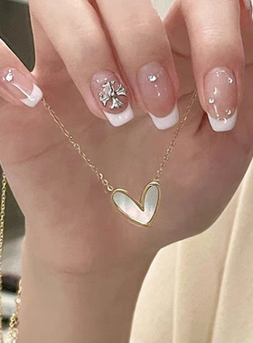 爱心贝母钛钢项链女2024新款潮小众轻奢设计感锁骨链简约气质饰品