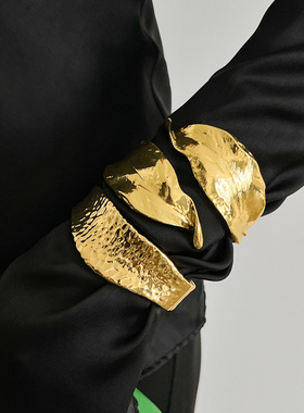 欧美跨境时尚金属质感麻面弹簧手