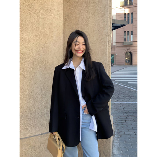 pusumede 柏林都市 休闲西装外套女宽松后开叉气质高级感小西服