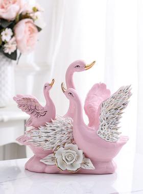 陶瓷天鹅一家三口四口结婚礼物礼品家居客厅电视柜酒柜装饰品摆件
