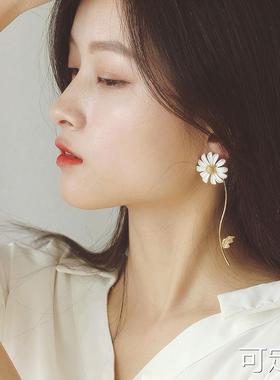 原创设计高级感雏菊耳环