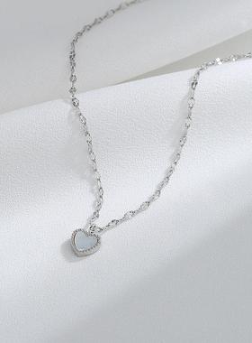 白色贝母爱心项链冷淡风轻奢嘴唇链心形吊坠锁骨链女生新款毛定制