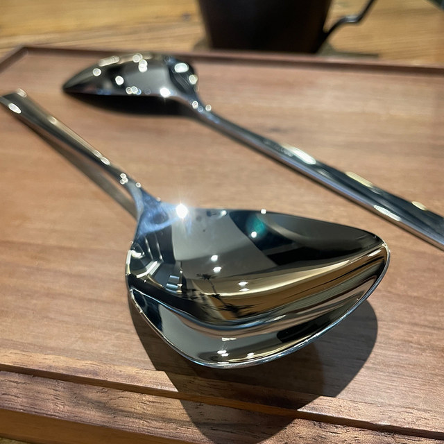 Spare tableware and tableware common spoon