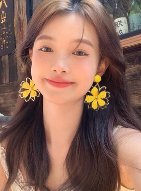 超仙黄色花朵耳环女2025新款高级