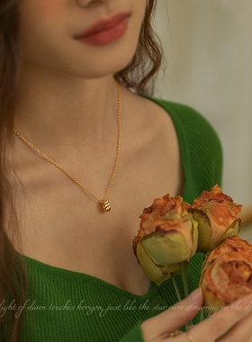 AIR-HORIZON羊角包圈圈简约项链