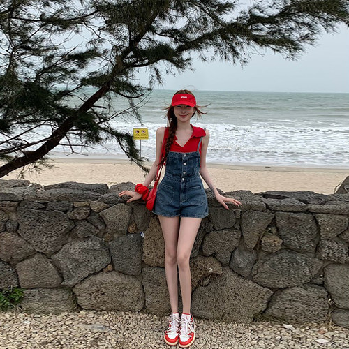 李李服饰元气减龄绑带背带牛仔短裤女2026年夏款宽松显瘦连体热裤 - 图0