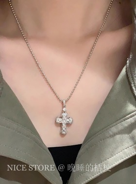 晚睡的桔梗「卢浮」复古气质ins十字爆闪毛衣链满钻吊坠锁骨链