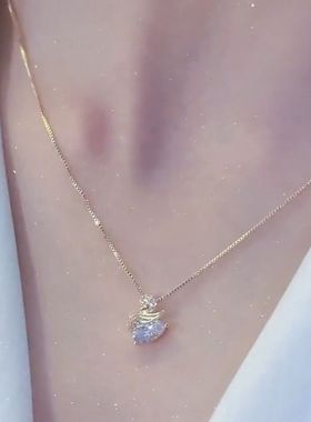 上新小天鹅吊坠项链轻奢小众精致不掉色夏天2022年新款百搭锁骨链