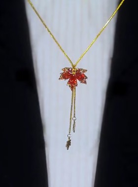 高级感红色枫叶流苏可抽拉项链女网红轻奢气质百搭锁骨链新年项链