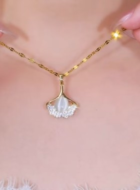 时尚银杏叶项链女网红爆款轻奢气质百搭小众设计气质精美项链女