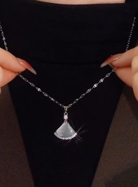 新款时尚银色扇形项链女轻奢小众新款爆款送女友情人节礼物项链女