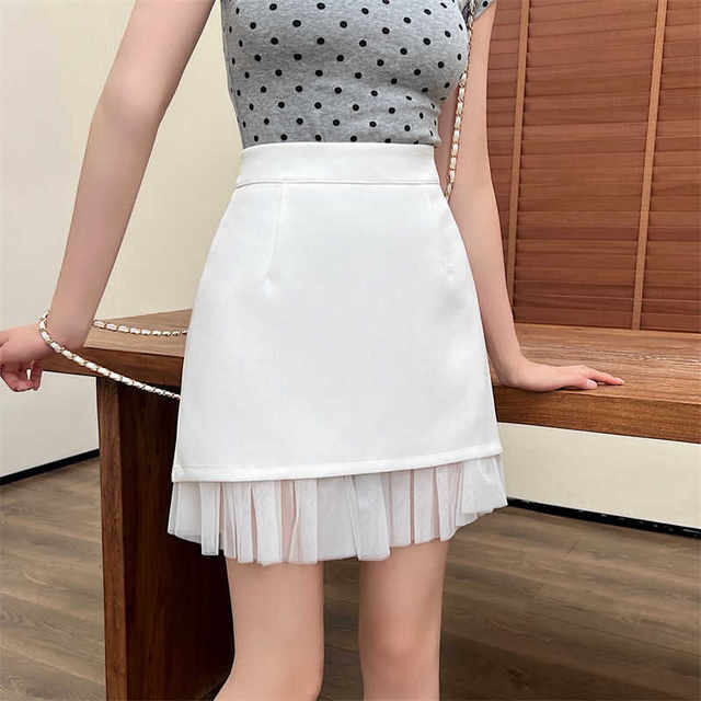 2024 new white hip-covering A-line short skirt