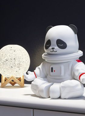 禅意宇航员熊猫桌面摆件