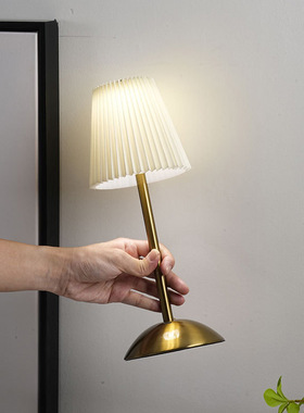 跨境简约田园百褶布艺小夜灯家居民宿摆件卧室床头时尚氛围台灯