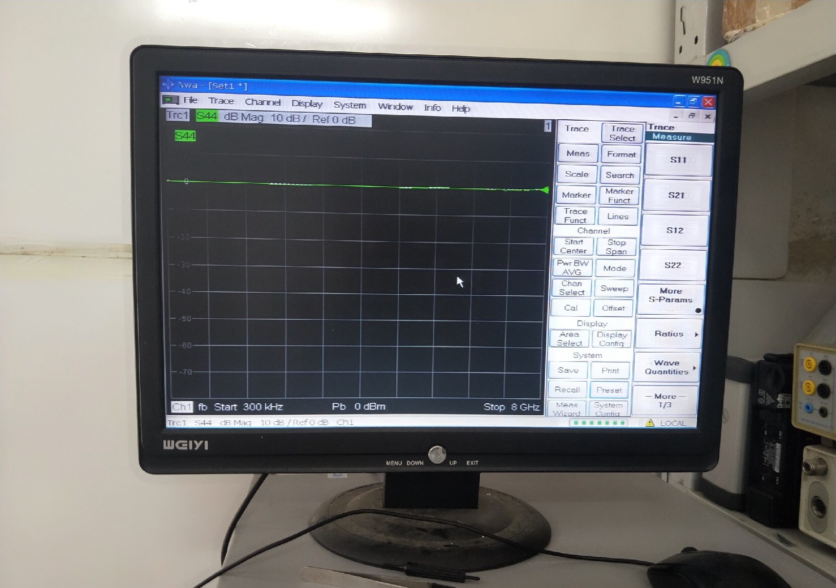 出售德国罗德与施瓦茨 ZVT8/ZVT4/ZVR8/ZNBT20矢量网络分析仪 - 图3