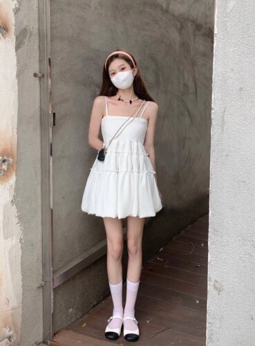 甜辣妹小黑裙炸街吊带连衣裙2026夏新款女设计感小众小个子短裙子 - 图1