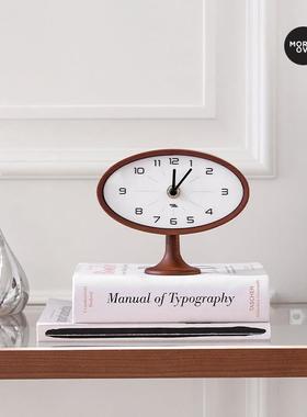 moreover橄榄复古桌面钟客厅卧室玄关实木摆件台式轻奢家居装饰品