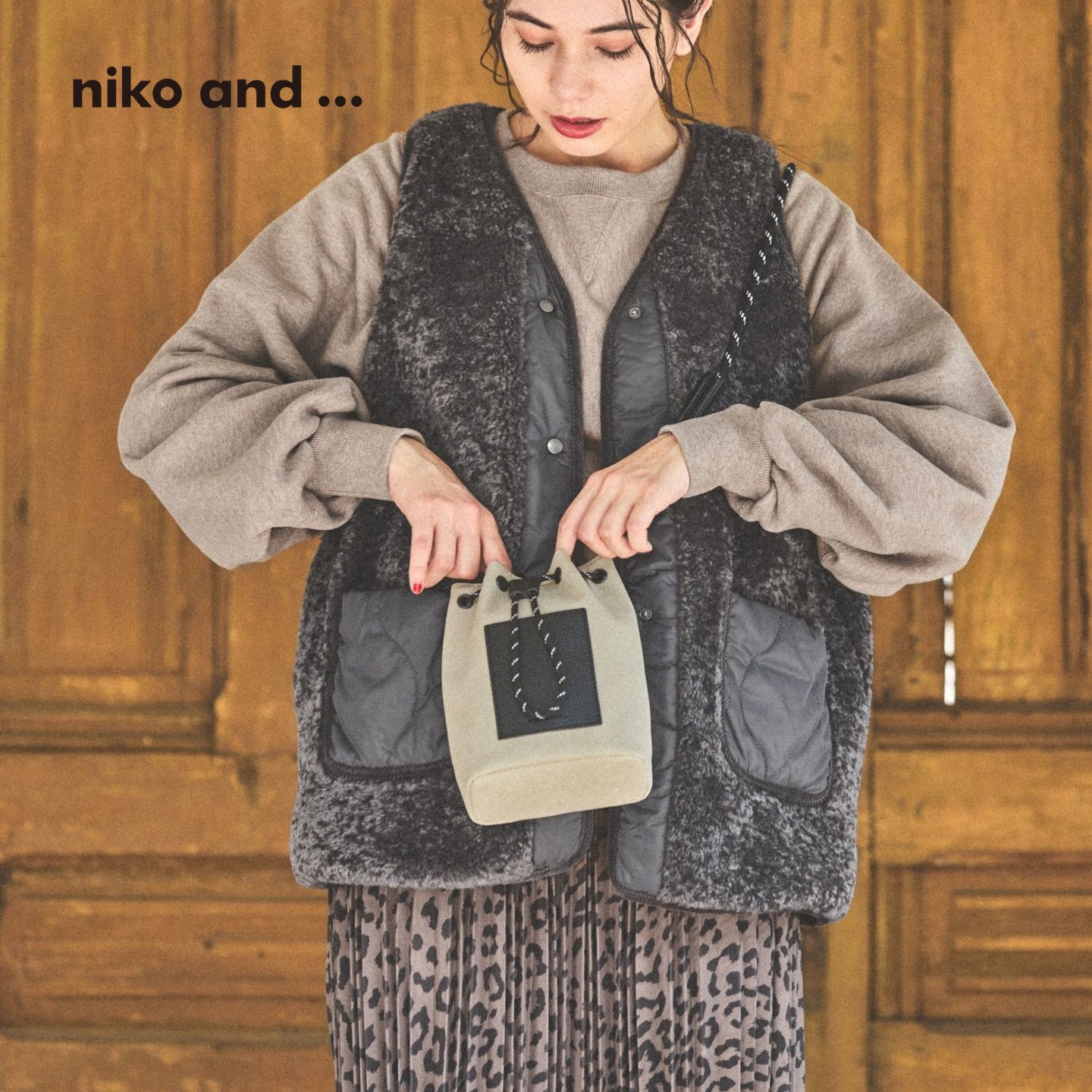 niko and ...单肩包新款时尚抽绳休闲便携斜挎包130126,淘宝优惠券,粉丝福利购,淘宝优惠卷