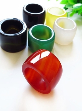 天然玉髓玛瑙指环手持男绿黑白红色玉髓戒指情侣尾戒玉石直筒扳指