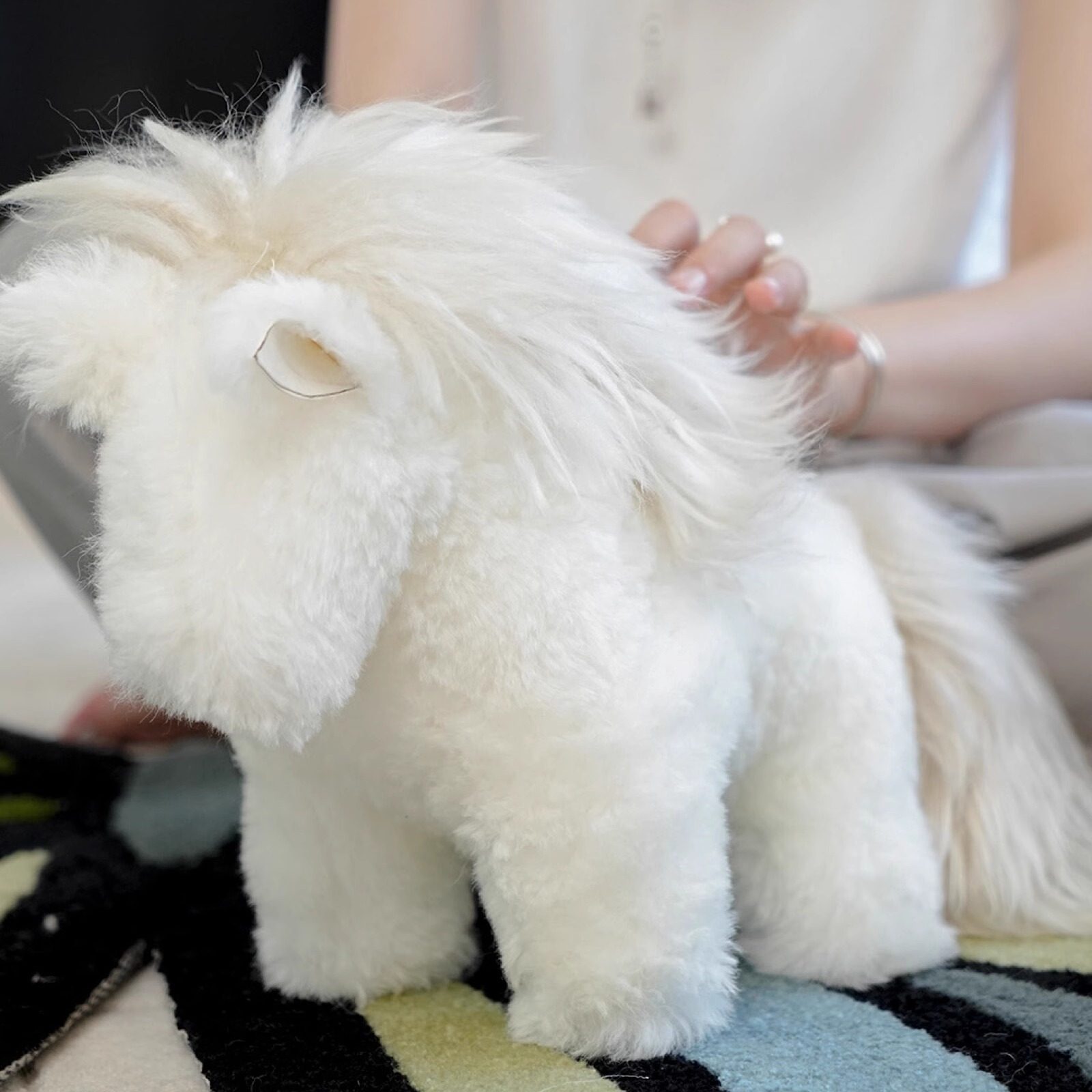 Texdream态度 阿勒泰小马驹真羊毛玩偶可爱儿童公仔沙发抱枕摆件,淘宝优惠券,粉丝福利购,淘宝优惠卷