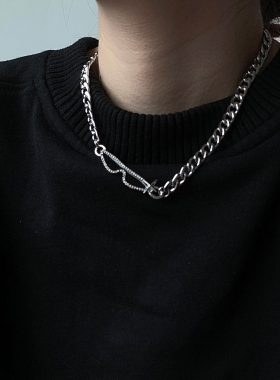 中性潮酷墨镜设计项链男潮