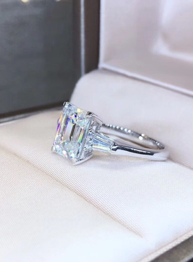 莫桑石祖母绿切割钻戒大冰糖枕形