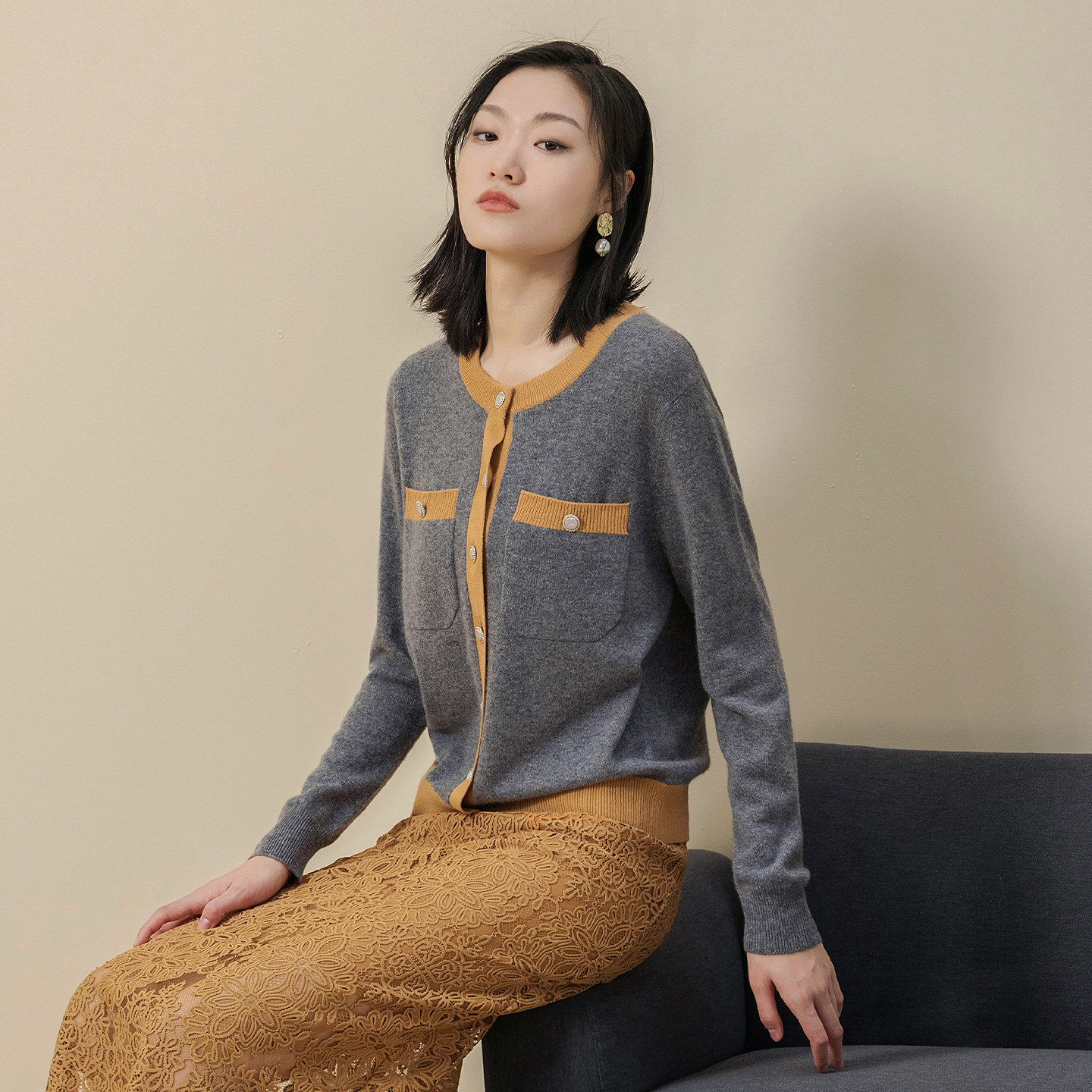 鹿王羊绒开衫女士圆领小香风平针舒适保暖气质撞色针织春秋冬新款,淘宝优惠券,粉丝福利购,淘宝优惠卷