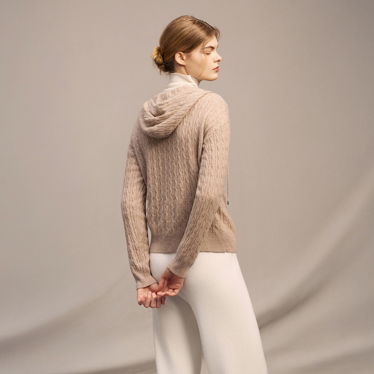 鹿王100%山羊绒衫女连帽拉链开衫针织保暖毛衣外套25年秋冬新款,淘宝优惠券,粉丝福利购,淘宝优惠卷