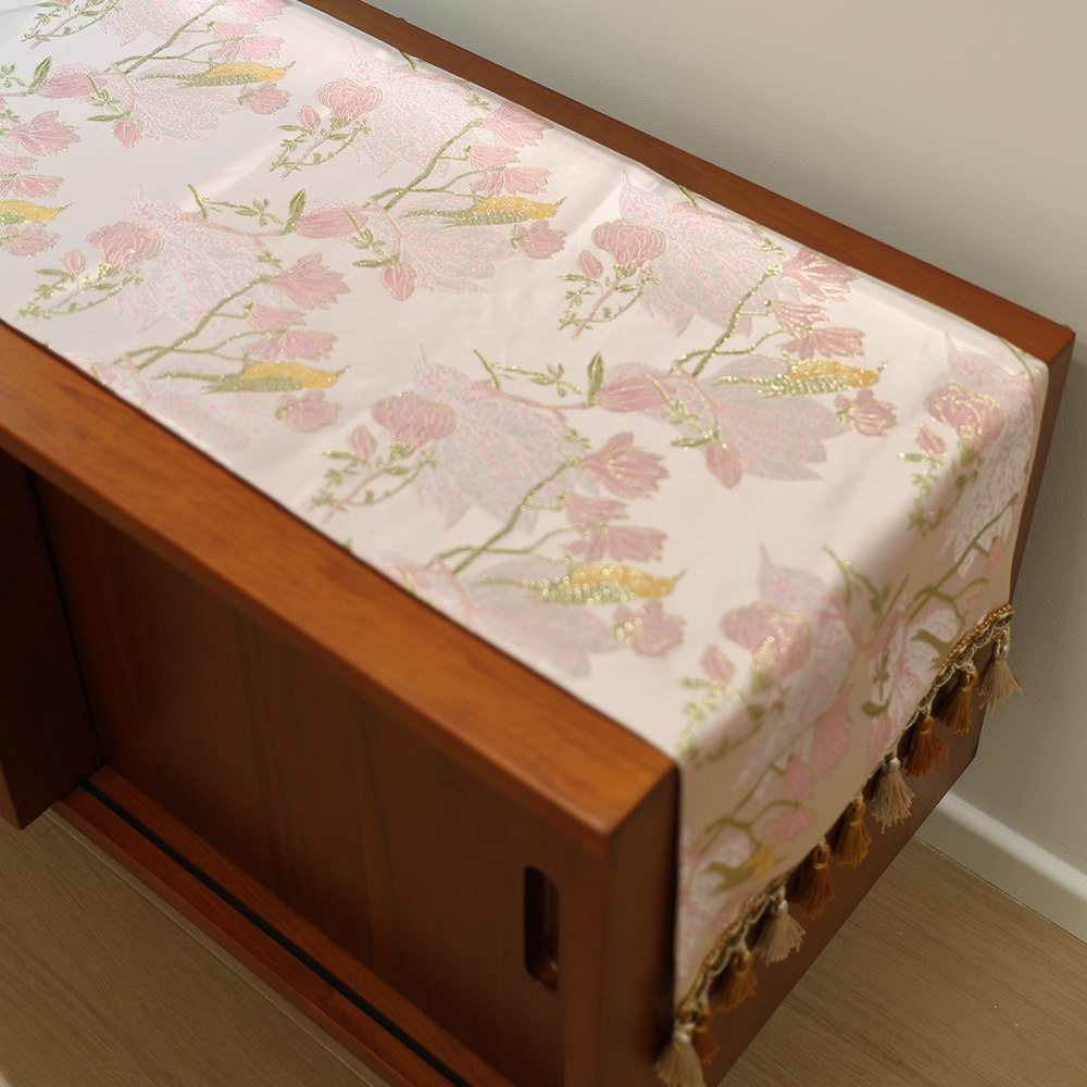 红色提花桌旗新年氛围感桌布结婚婚庆茶几电视机柜斗柜盖布定制,淘宝优惠券,粉丝福利购,淘宝优惠卷