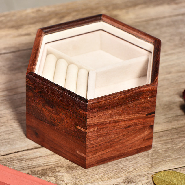Mahogany jewelry box Blood sandalwood solid wood dressing box Chinese retro treasure box wedding gift ring necklace storage box