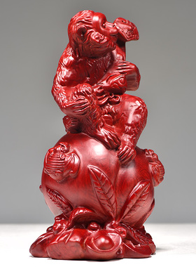 红色木质猴子摆件生肖猴雕刻猴