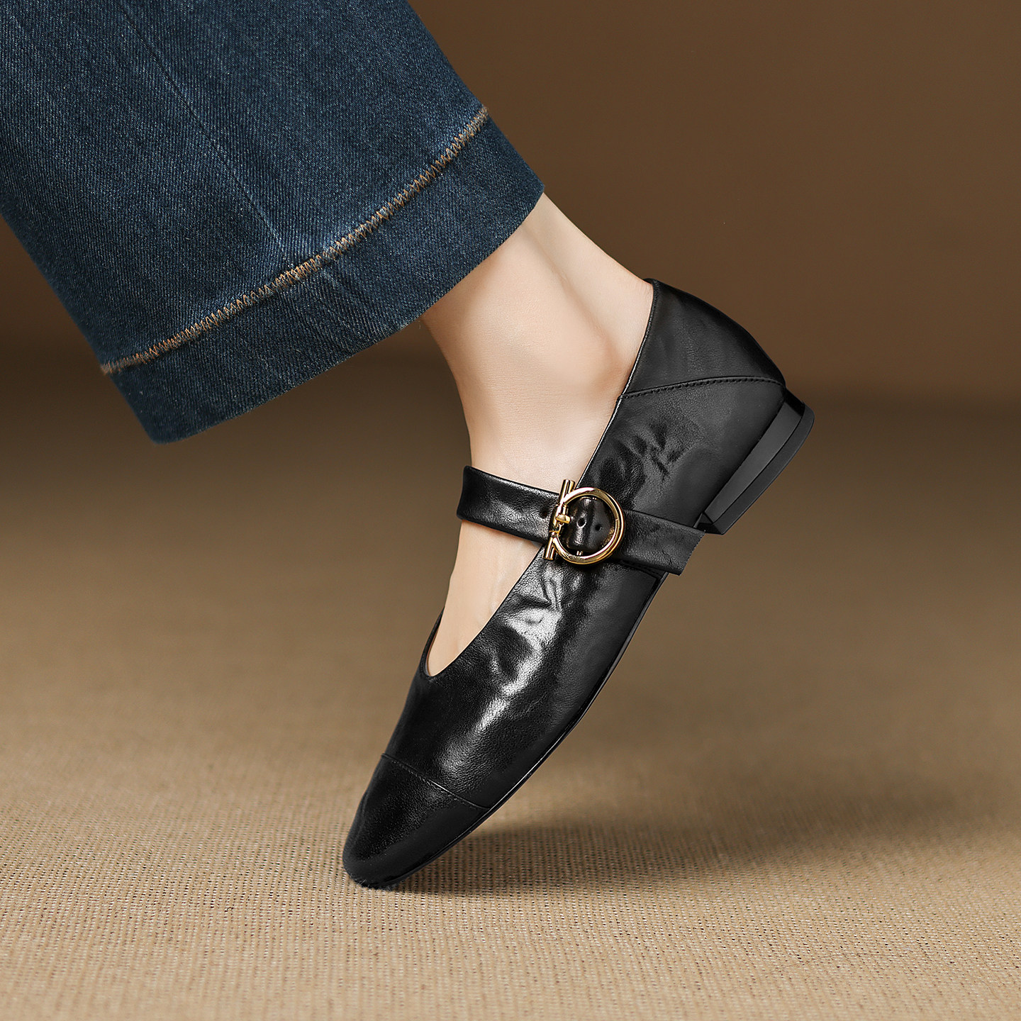 奥卡索女鞋真皮复古柔软舒适懒人气质平底休闲鞋通勤显瘦单鞋子女,淘宝优惠券,粉丝福利购,淘宝优惠卷