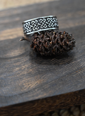 轻奢简约欧美风潮流钛钢戒指饰品