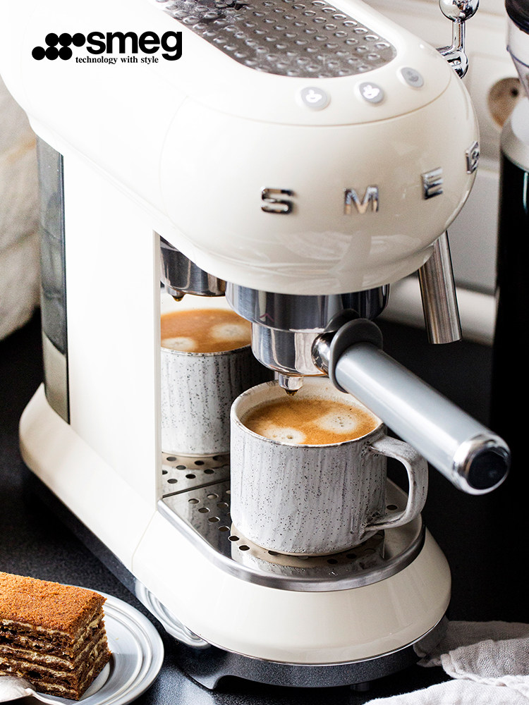 smeg /斯麦格ecf01意式家用咖啡机 SMEG麦狮咖啡机