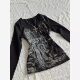 ວັດທະນະທໍາ Yabi ອອກແບບເສື້ອທີເຊີດພິມສີດໍາສໍາລັບແມ່ຍິງ