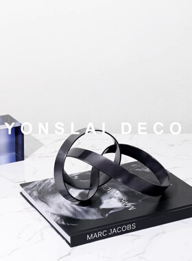 简约现代风艺术展厅金属软装饰品