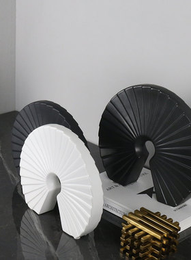 极简风样板哑光陶瓷扇形书房摆件