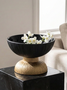 轻奢陶瓷水果盘金色底座黑色碗