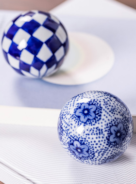 青花瓷手绘水中漂浮球鱼缸摆设圣诞球陶瓷装饰陶瓷球摆件 6厘米